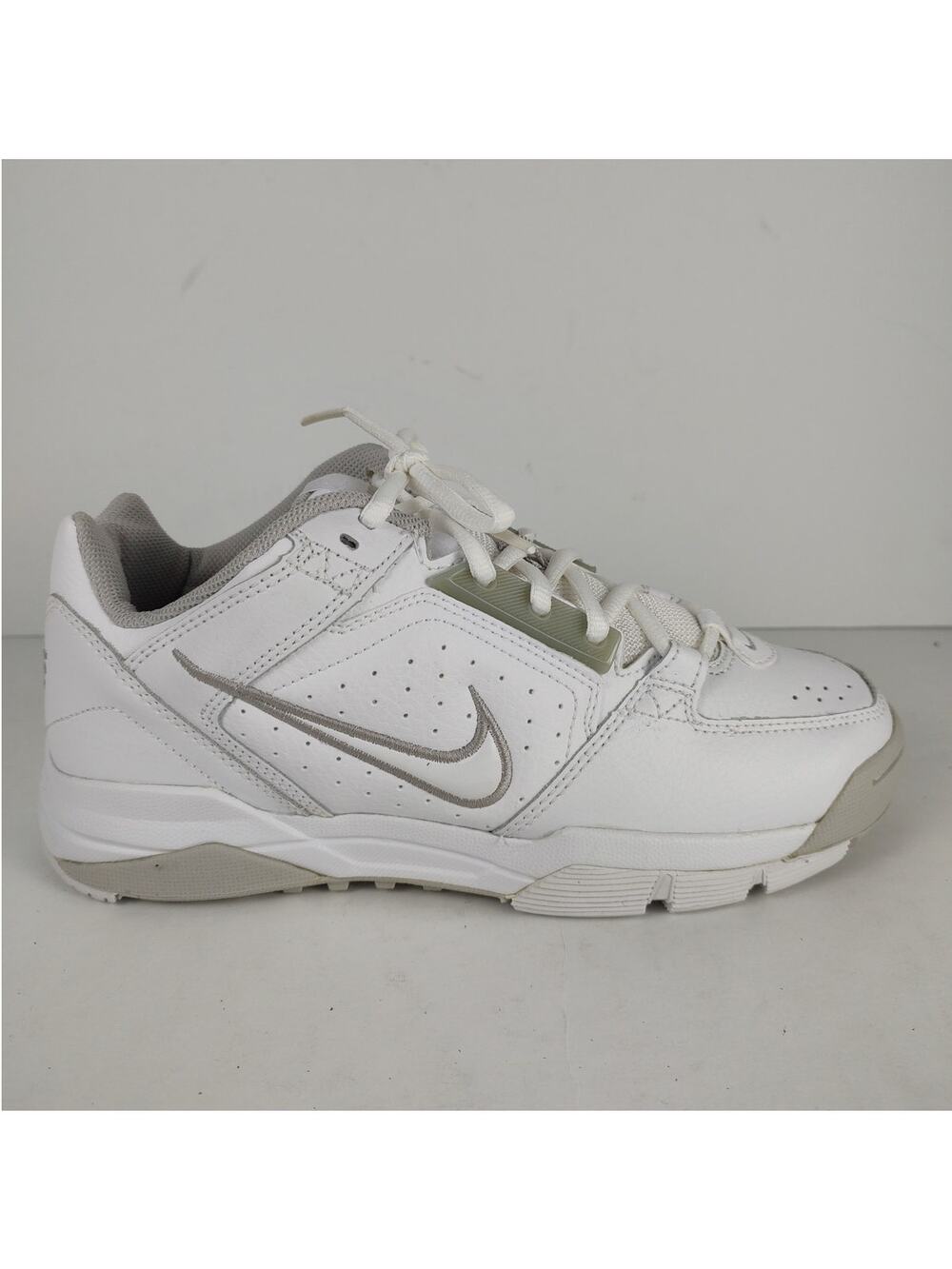RARE VTG Y2K Nike Commander GS retro athletic trainers youth 7 / womens 8.5